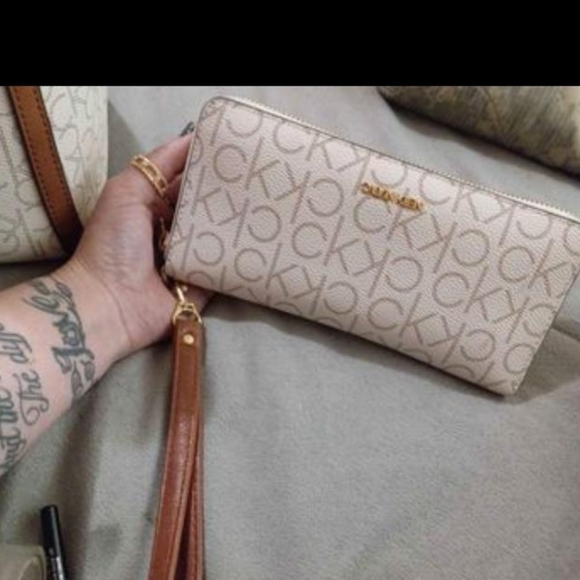 Calvin Klein Purse/Wallet Combo - Picture 4 of 4
